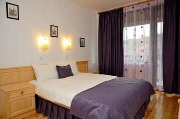 Фото номера Двухместный номер с 1 кроватью и балконом Гостевой дом Family Hotel and Restaurant Plamena г. Орешак 8